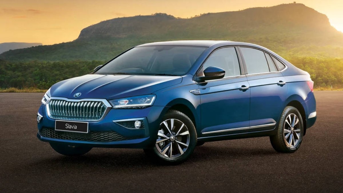 Skoda Slavia: शानदार डिजाइन, दमदार इंजन और प्रीमियम सेडान का बेहतरीन पैकेज 1 Skoda Slavia
